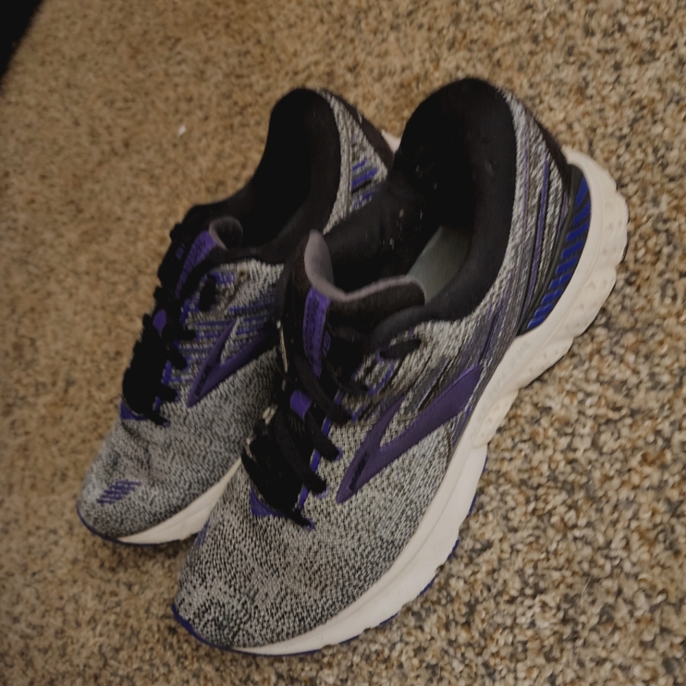 Brooks Adrenaline 19